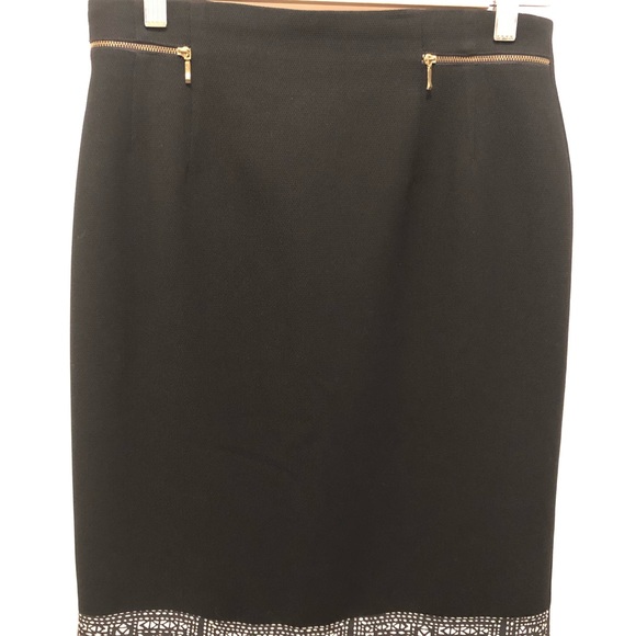 Black pencil skirt with geometric pattern - Picture 2 of 6